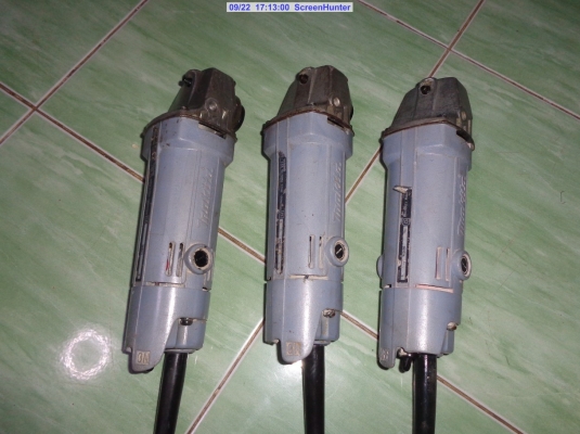 ขายเครื่องเจียรไฟฟ้าขนาด 4 นิ้ว MAKITA รุ่น 9500NB มี3ตัวขายตัวละ1000พร้อมส่งเหมาคุยกัน ขายเครื่องเจียรไฟฟ้าขนาด 4 นิ้ว MAKITA รุ่น 9500NB มี3ตัวขายตัวละ1000พร้อมส่งเหมาคุยกัน