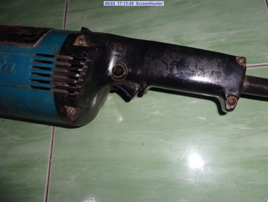 ขายเครื่องเจียร์ไฟฟ้า 7 นิ้ว MAKITA รุ่น 9607NB 1,800 วัตต์ ขายเครื่องเจียร์ไฟฟ้า 7 นิ้ว MAKITA รุ่น 9607NB 1,800 วัตต์