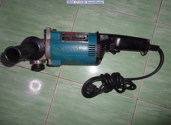 ขายเครื่องเจียร์ไฟฟ้า 7 นิ้ว MAKITA รุ่น 9607NB 1,800 วัตต์