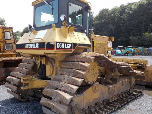 ขายรถดันดิน CAT D5H นำเข้าเองจากญี่ปุ่น สภาพสวยพร้อมใช้ ถึงเร็วๆนี้ครับ