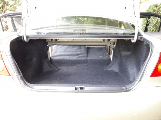 TOYOTA ALTIS E s 1.8 AT 2002