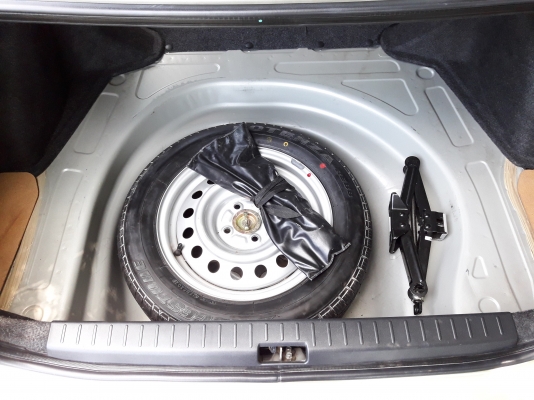 TOYOTA ALTIS E s 1.8 AT 2002