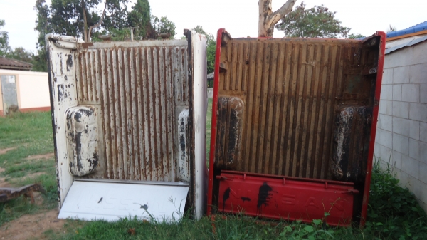 ขายกระบะดัสสัน720สีเเดง