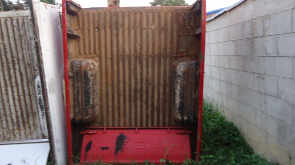 ขายกระบะดัสสัน720สีเเดง