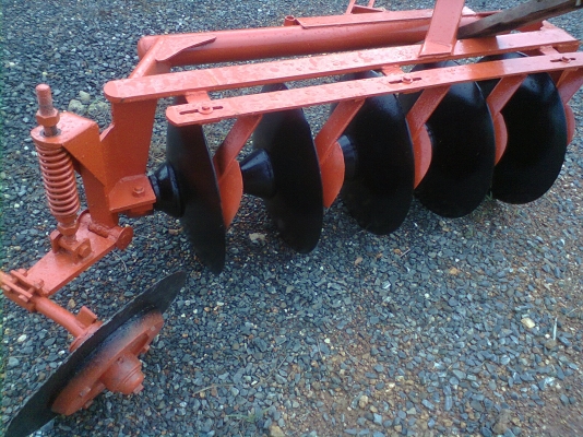 ขายผาน  5  ใบ   20 นิ้ว ครับ   ทำสีใหม่  ใช้ได้อีกนานเลยครับ