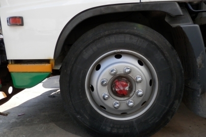 6ล้อช่วงยาว7.20มตู้แห้งประตู10บานHINO MEGA UROIIปี48(สวยมาก)