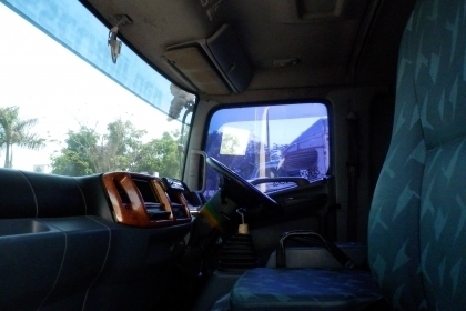 6ล้อช่วงยาว7.20มตู้แห้งประตู10บานHINO MEGA UROIIปี48(สวยมาก)