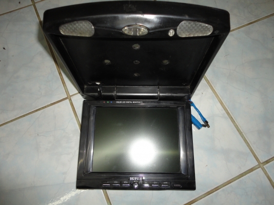 จอเพดานสภาพดีมีทีวี 8 นิ้ว