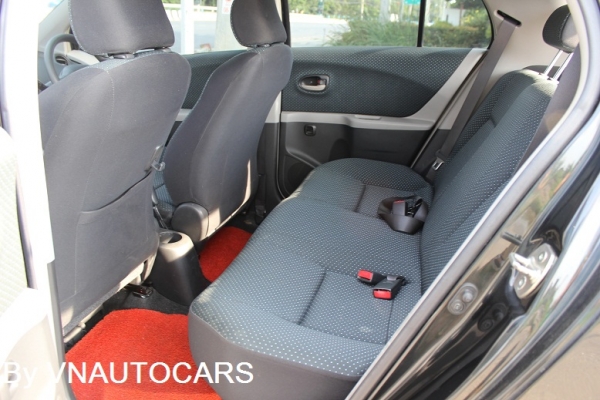 2007 TOYOTA YARIS1.5 E AT สีดำ รถสวย เช็คศูนย์ดลอด