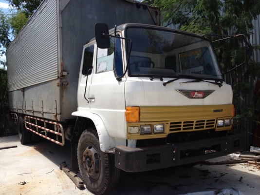 ขายหกล้อ HINO FF177KA วางเครื่อง EH700 165 แรง ตู้แห้งยาว 7.20 เมตร เปิดปีก ยาง 9.00 ทะเบียนพร้อม