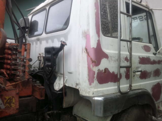 รถฮีโน่ 10 ล้อ ท้ายลาด ติดเฮี๊ยบ 3 ตัน FM176  168 แรงม้า  สนใจติดต่อ 081 - 6079515