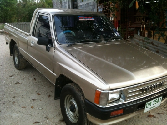 รถ toyota hilux LM รถสวยสภาพดี