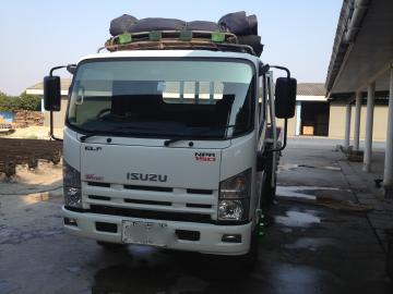 ขายหกล้อ ISUZU NPR เครื่อง 150 แรง รถห้างแท้ กระบะคาร์โก้ 4.30 เมตร ยางเรเดียน 8.25 16" ปลายปี 53 ทะเบียนพร้อม
