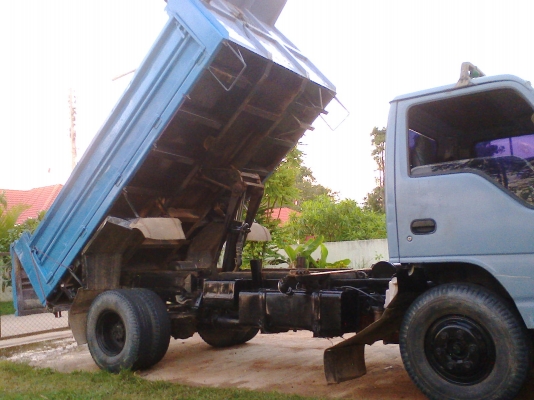 ขายตั้ม NPR66LX5T ปี39ห้างแท้ เครื่อง4BE ลงเล่ม ล๊อก6เกียร์ ภายในสวย แอเย็นCD Fหน้า-หลัง ตั้ม3มิตร คัดซีสวยตลอดเส้น รถพร้อมใช้ ทะเบียนพร้อมโอน เจ้าของขายเอง