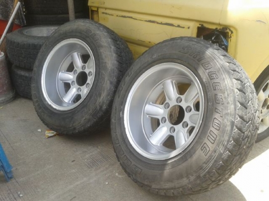 ล้อ 8.5jjx15 4 วง ออฟลึก  6000 บาท ตามสภาพ