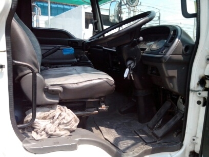 6ล้อFTRตู้บรรทุก10บาน 6ล้อFTRตู้บรรทุก10บาน