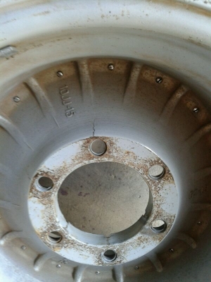 ขายยาง 33 ปี 11 พร้อมล้อ 15 x 10 ลบ 38 ขายยาง 33 ปี 11 พร้อมล้อ 15 x 10 ลบ 38