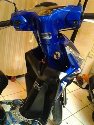 ขาย Click-i ตัวท็อป (ล้อแม็กซ์) คอมบายเบรค หัวฉีดPGM-FI สวยๆครับ