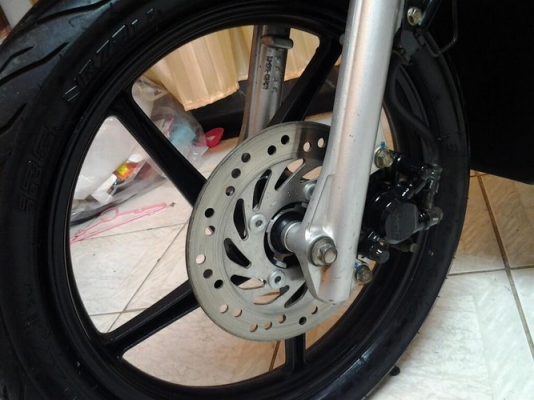 ขาย Click-i ตัวท็อป (ล้อแม็กซ์) คอมบายเบรค หัวฉีดPGM-FI สวยๆครับ