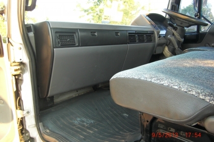 ขาย หัวคัสซี 6ล้อ HINO FB4J สภาพสวยๆ พร้อมขึ้นดั๊ม หรือวางกระบะล่อง เครื่องJO5C 145HP แห้งๆแรงดีไม่เยิ้ม ช่วงล่างแน่น คัสซีสวยไม่ผุไม่ดาม ยาง8.25สวย6เส้น หัวบาง ภายในสวย คอนโซลครบ แอร์ พ.พาวเวอร์ ช่วงล้อ 3.9ม. ขึ้นดั๊มได้เลยไม่ต้องเขียนแบบ ตั้งใจมาขึ้นดั๊