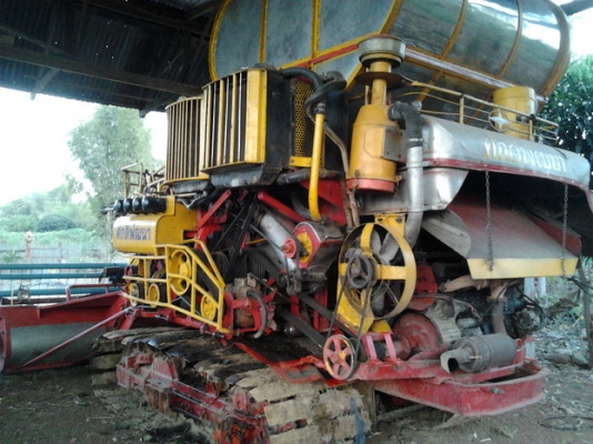 ขายแพ็คคู่!!!  รถเกี่ยว+รถลาก  รถเกี่ยว ศักดิ์พัฒนาฯ บิ๊ก37 อุ้ม 2.5ตัน เครื่องMITSU 6D17 210 แรง แห้งดี ไม่หลวม แรงจัด ปั๊ม ไดกิ้น23 ตัวเดินโม่ สภาพดี พร้อมรถลาก หัวยาว เพลาเดียว เครื่อง6BD1 165 แห้งจัด แรงดี สภาพสวย เอกสารเล่มทะเบียนพร้อม  พร้อมใช้ พร้อ