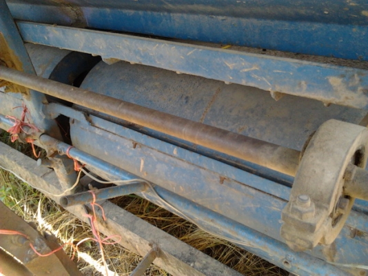 ขาย ตู้ นวด/สี ข้าว ขนาด 6 ฟุต สภาพสวย น.รวมช่าง อ.จตุรัส จ.ชัยภูมิ  สีสันยังสวย สายพานไม่มีขาด  พร้อมใช้งาน ราคาต่อรองได้ครับ