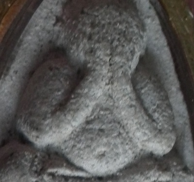 ปิดตาผงพลายกุมารฝังพลอยเนื้อชมพู หลวงปู่ทิม วัดละหารไร่