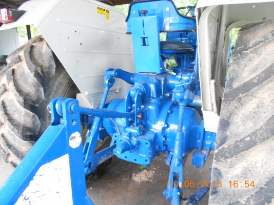 ขายรถแทรกเตอร์ ฟอร์ด 6600 เต็ม พร้อมเล่มทะเบียน