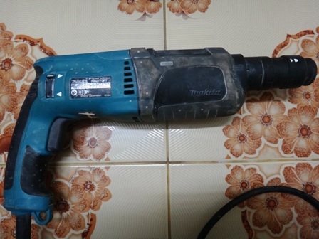 สว่านโรตารี่3ระบบ Makita รุ่นHR2470FT สภาพดี พร้อมใช้งาน