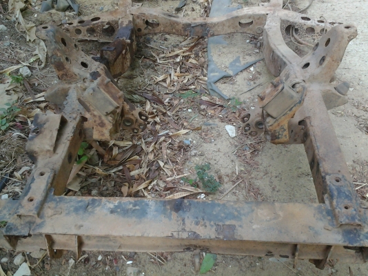 JOECLASSIC...ชำแหละ521 เรียบร้อยแล้วขายคัทซี  521 คัทซีดี ไม่ผุ ขาย..6000  ชุดปีกนกบนล่างยกดุมซ้าย-ขวา  2ข้าง..ขาย 2500  เฟืองท้ายยกดุมพร้อมแหนบ..4000(ไม่รวมล้อ)สนใจอะไหล่ชิ้นอื่นๆเพิ่มเติมโทรสอบฤามได้เลย..