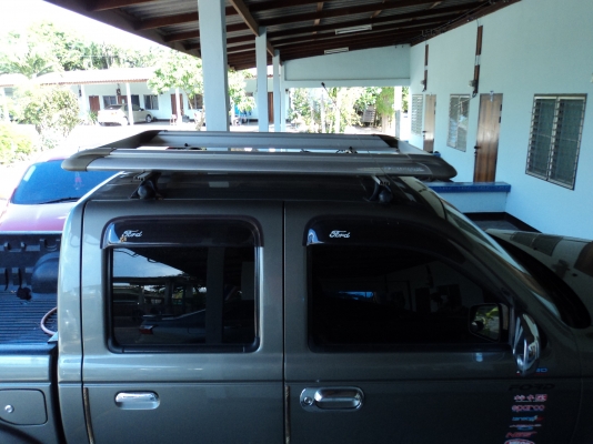 ขายแล็คหลังคา ยี่ห้อแครีบอย พร้อมขา ของใหม่7000 ครับแต่วันี้ร้อนเงินขาย1600ครับ