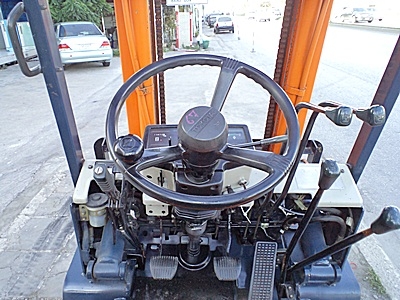 ขายรถยกโตโยต้า 1.5 ตัน   รุ่น5 เครื่องเบนซิน  เสาสูง 3 เมตร  ยางตันใหม่ 4 ล้อ  สีเดิมจากนอก  พวงมาลัยเพาเว่อร์ นำเข้าจากญี่ปุ่น ใช้งานได้ทันที