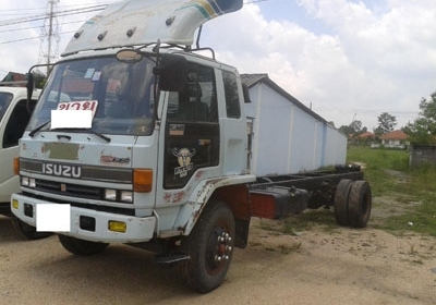 ขายหกล้อ Isuzu FTR 195 แรง ยาว 7.2 m หัวคัซซี พร้อมใช้ โทร 088-4501277 ตลอด 24 ชม.