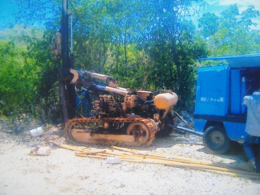 แอร์แทรคหัวเจาะฟูรู 200 พร้อมเครื่องลมแอร์แมน PDS 665S