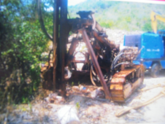 แอร์แทรคหัวเจาะฟูรู 200 พร้อมเครื่องลมแอร์แมน PDS 665S แอร์แทรคหัวเจาะฟูรู 200 พร้อมเครื่องลมแอร์แมน PDS 665S