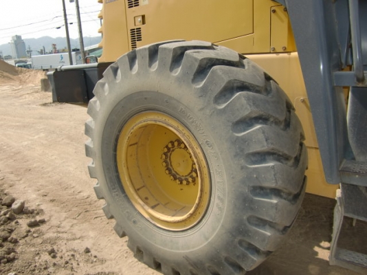 Komatsu Model WA300-3E ปี1997