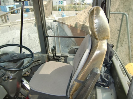 Komatsu Model WA300-3E ปี1997