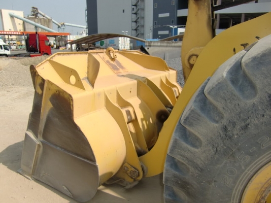 Komatsu Model WA300-3E ปี1997