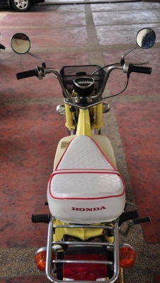 ขายชาลี เครื่องสเเมชหรือเบส์ 125 cc. รถผู้หญิงใช้ พร้อมใช้งาน ขายกำลังจะเรียนจบ ราคา15000บาท