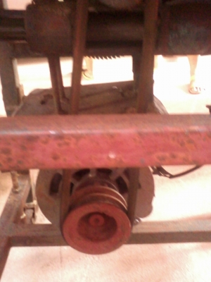 แท่นตัดอลูมิเนียมพร้อมใช้