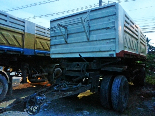 หางดั้ม SMM  สองเพลา ปี 2547  ทำสีใหม่ กระบะไม่ผุ