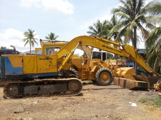 ขายแบ็คโฮ Komatsu 120-2 ตามสภาพ มาดูรถได้ที่ ลาดหลุมแก้ว ปทุมธานี