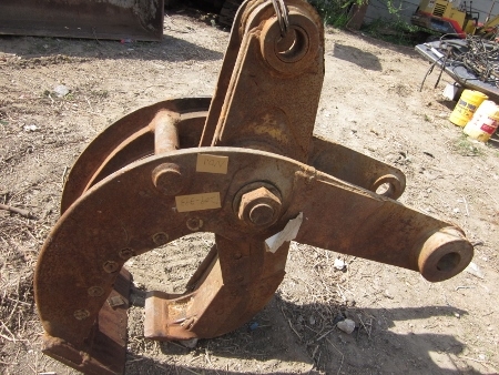 ขาย- งาคีบไม้ สำหรับติดรถขุด แบคโฮ มือสองเก่าญี่ปุ่น = 18,000 บาทเท่านั้นครับ