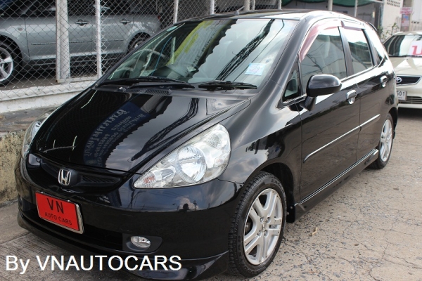 ขาย 2005 Honda Jazz 1.5E AT สีดำ Bookserviceครบ สภาพเยี่ยม พร้อมใช้งาน