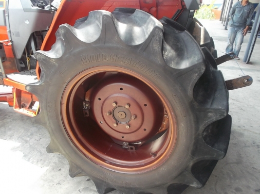 ขายครับ! รถแทรคเตอร์ KUBOTA L46 4WD พร้อมใบมีดดันหน้า