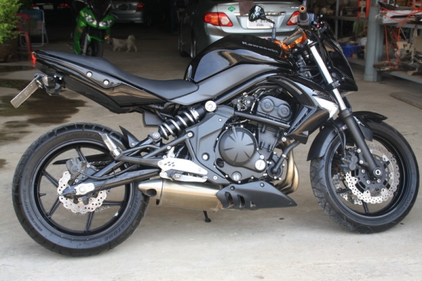 ขาย ER 6 N ปี2010 สภาพสวย ออกศูนย์ ทะเบียนโอน 179000