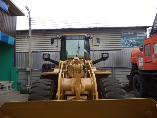 950F-2-4DJ2995รถตักล้อยางรถจอดที่(CSนวนคร)แล้วครับ