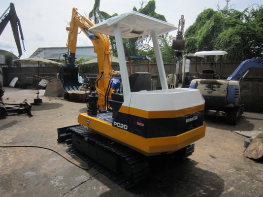 ขาย รถขุดเล็ก KOMATSU รุ่น PC20-5- แทร็กเหล็ก มือสองญี่ปุ่น