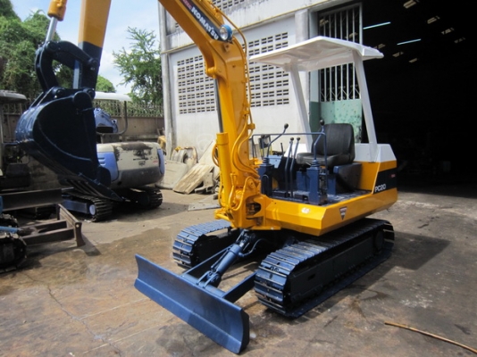ขาย รถขุดเล็ก KOMATSU รุ่น PC20-5- แทร็กเหล็ก มือสองญี่ปุ่น