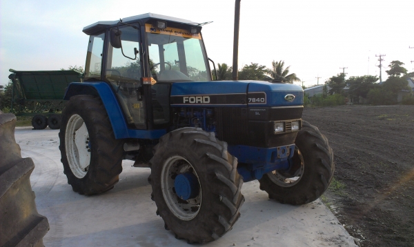 Ford 7840